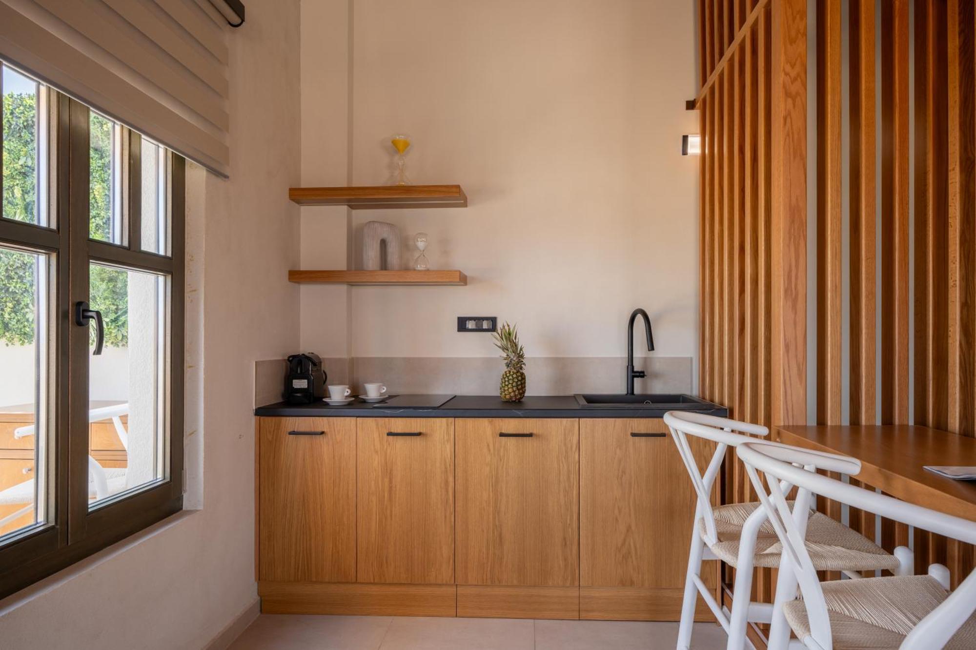 Apartment Rettimo Suites, Experience Luxury In The Heart Of *