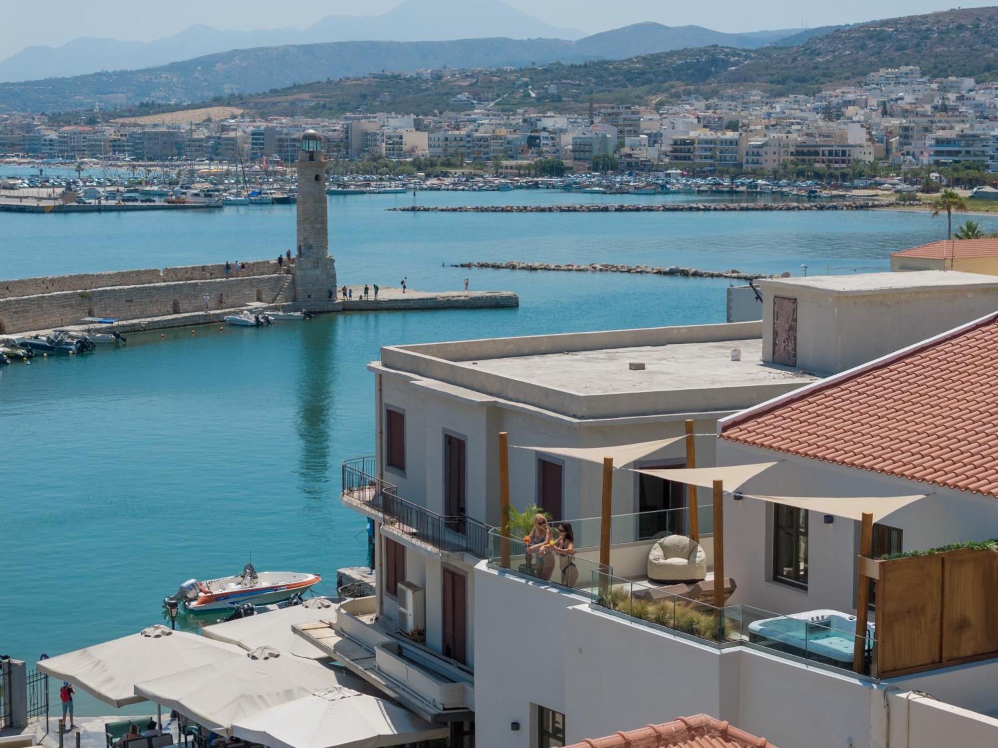 Apartment Rettimo Suites, Experience Luxury In The Heart Of Rethymno (Crete)