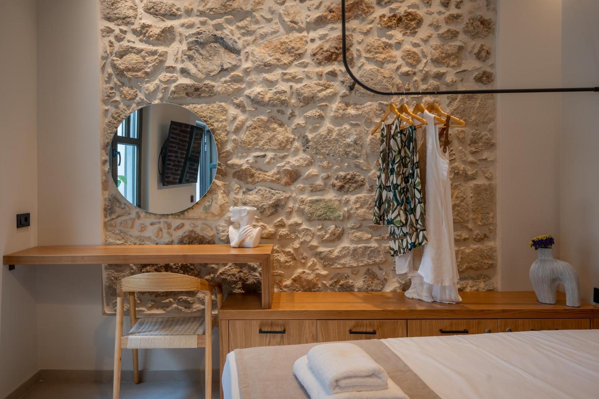 Apartment Rettimo Suites, Experience Luxury In The Heart Of Rethymno (Crete)