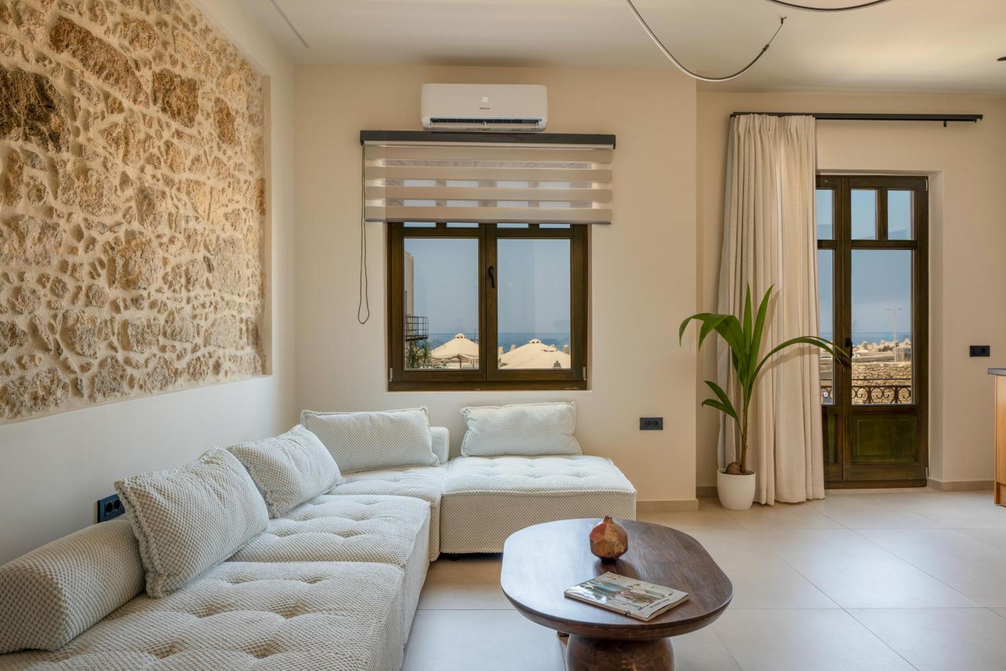 Rettimo Suites, Experience Luxury In The Heart Of *
