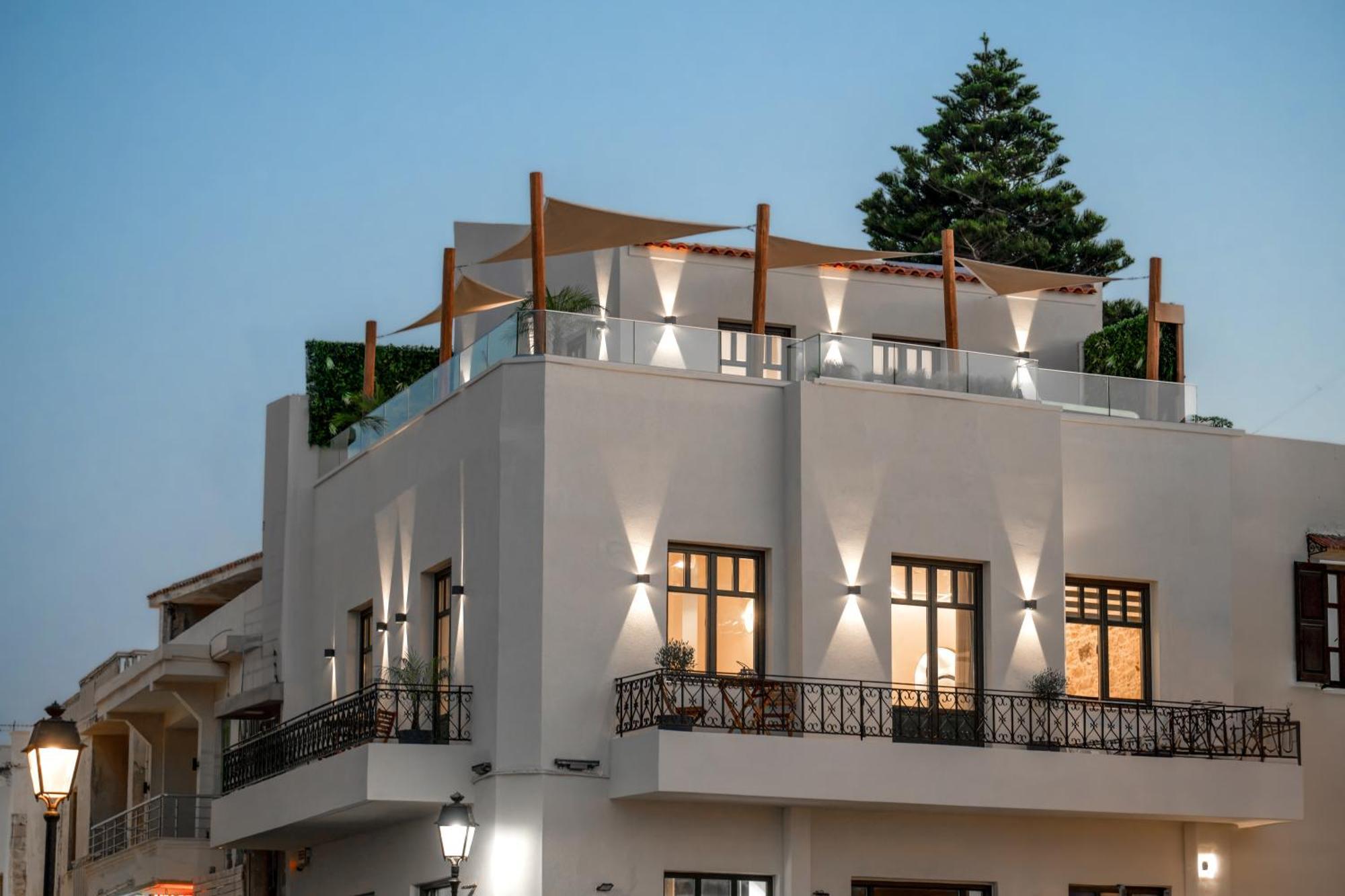 Apartment Rettimo Suites, Experience Luxury In The Heart Of